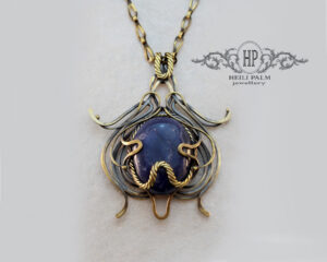 Messingist ripats lasuriidiga  “Scarabeus”