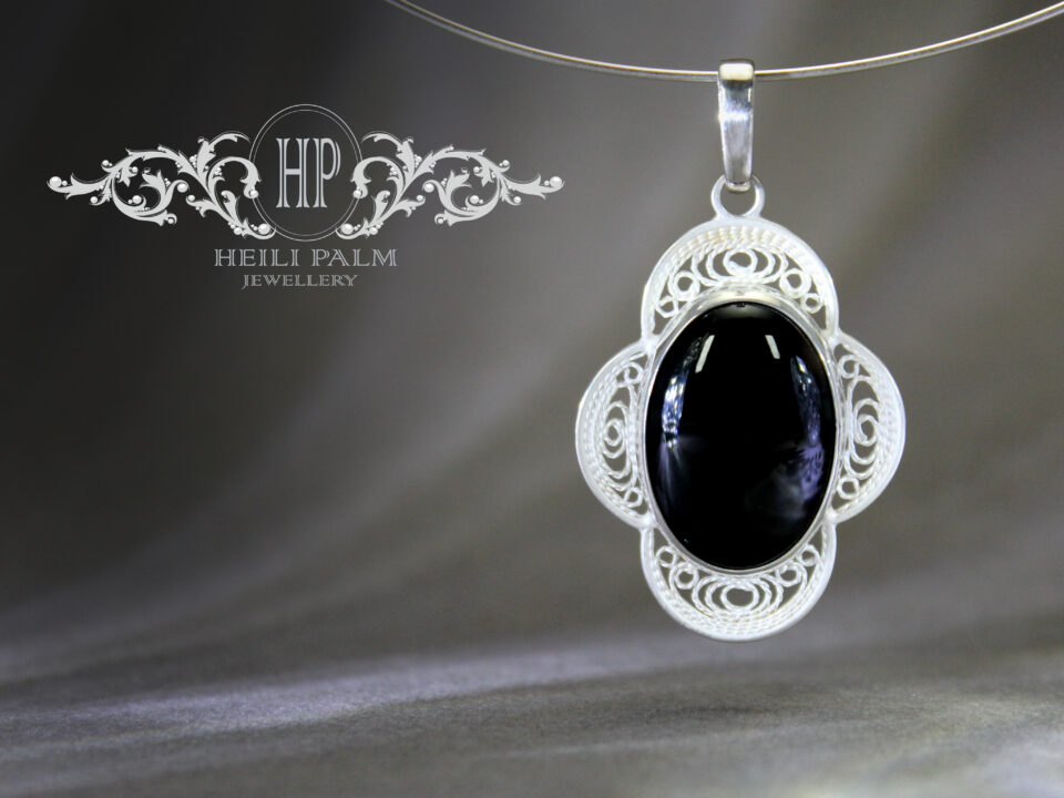 Filigraan ripats kaelavõruga „ Nightbloom”